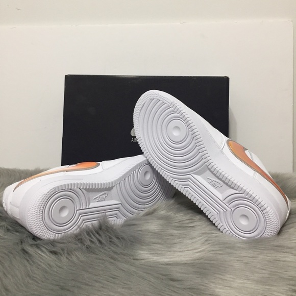 SOLD Nike Air Force 1 '07 LV8 | Size M 9 / W 10.5 - Picture 5 of 5